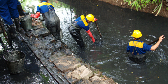 Employees of the Hanoi Sewage and Drainage Company, Hanoi, Vietnam (2009)